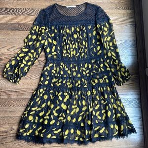 Diane von Furstenberg Dress. Size 6. Black/Yellow